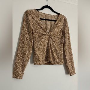 Small Abercrombie & Fitch v-neck twist front knot blouse